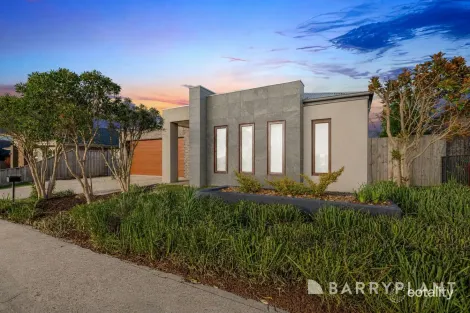 18 Skyline Way, Berwick, VIC 3806