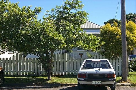 14 Castling St, West End, QLD 4810