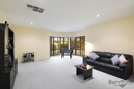 Property photo of 2 Misty Walk Bundoora VIC 3083
