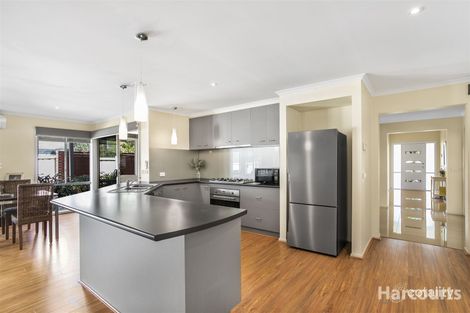 Property photo of 11 Azure Place Narre Warren South VIC 3805
