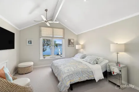 Property photo of 287A Avoca Drive Green Point NSW 2251