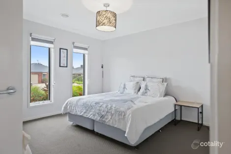 Property photo of 40 Lawrie Drive Alfredton VIC 3350