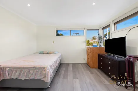 Property photo of 2/8 Bond Avenue St Albans VIC 3021