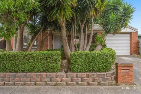 3 BELLEVUE DR, BERWICK, VIC 3806
