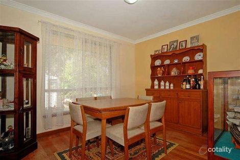 Property photo of 17 Lincoln Road Forrestfield WA 6058