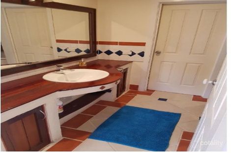 Property photo of 6 Alaska Avenue Broadbeach Waters QLD 4218