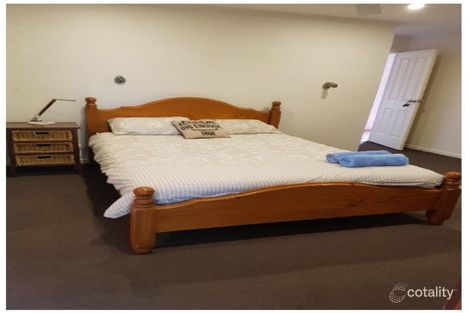 Property photo of 6 Alaska Avenue Broadbeach Waters QLD 4218