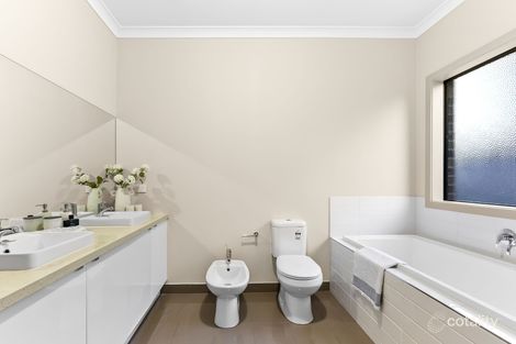 Property photo of 3 Lagrange Mews Keysborough VIC 3173