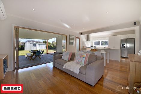 Property photo of 7 Bayside Grove Seaford VIC 3198