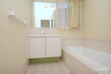 17 Cinnabar Cl, Caves Beach, NSW 2281