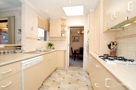 Property photo of 75 King Arthur Drive Glen Waverley VIC 3150