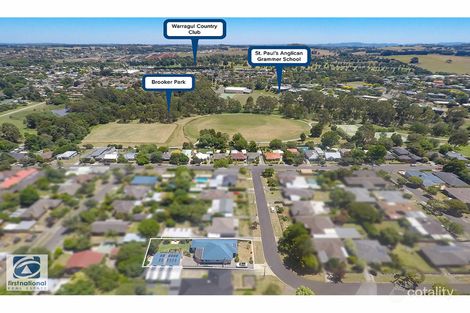 Property photo of 12 Hastings Square Warragul VIC 3820