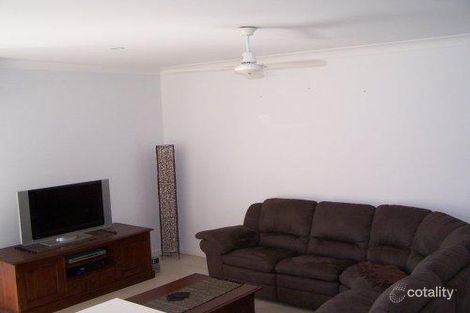 Property photo of 17 Macleay Crescent Pacific Paradise QLD 4564
