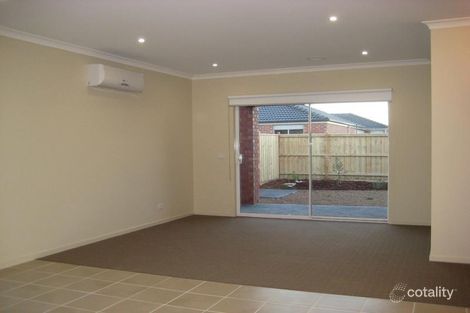 Property photo of 51 Linden Tree Way Cranbourne North VIC 3977