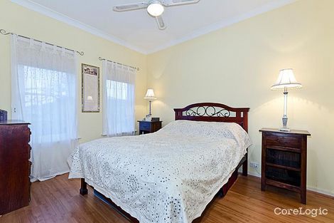 Property photo of 31 Hollington Crescent Point Cook VIC 3030
