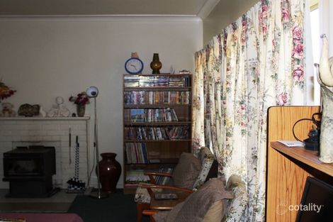 Property photo of 37 Lewis Street Glen Innes NSW 2370