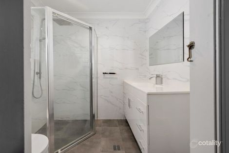 Property photo of 6 Bicheno Close West Hoxton NSW 2171