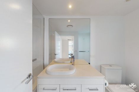 Property photo of 309/20 Labrador Street Labrador QLD 4215