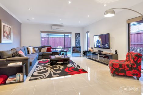 Property photo of 44 Moffat Drive Lalor VIC 3075