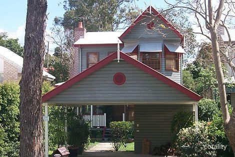 72 Gordon Tce, Indooroopilly, QLD 4068