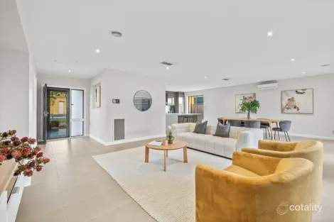 Property photo of 20 Cullen Terrace Caroline Springs VIC 3023