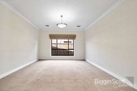 Property photo of 10 Montrose Drive Doreen VIC 3754