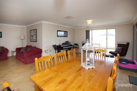 Property photo of 16 Nuchea Vista Lakelands WA 6180