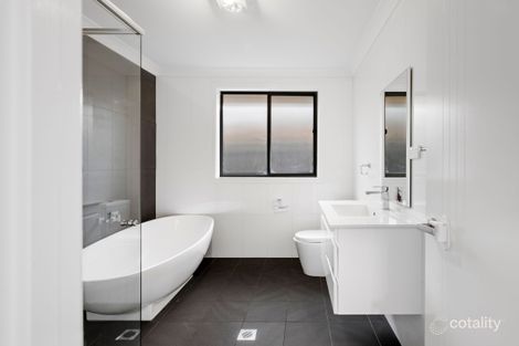 Property photo of 29 Franzman Avenue Elderslie NSW 2570