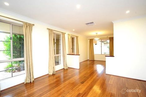 Property photo of 2 Dunblane Court Kinross WA 6028