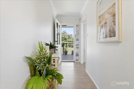 Property photo of 59 Manooka Crescent Bradbury NSW 2560