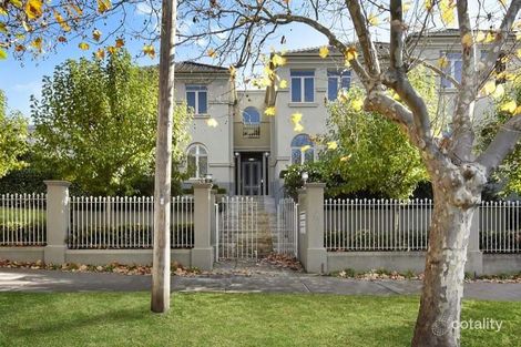 2/4 Shakespeare Gr, Hawthorn, VIC 3122