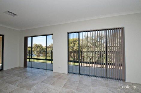 Property photo of 15 Aldine Ridge Aveley WA 6069