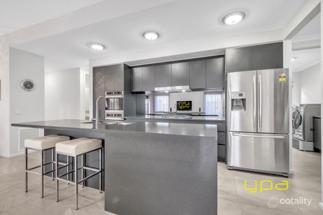 Property photo of 31 Tamarind Road Cranbourne North VIC 3977