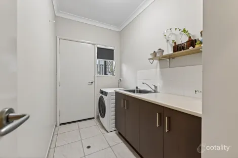 Property photo of 13 Deedes Crescent Bushland Beach QLD 4818