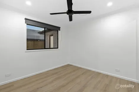 Property photo of 4 Mango Road Park Ridge QLD 4125
