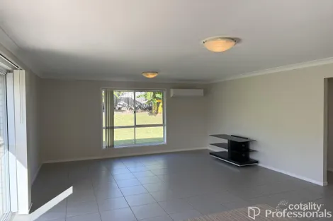Property photo of 6 Chairmans Close Jones Hill QLD 4570