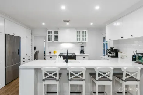 Property photo of 13 Merritt Court Altona VIC 3018