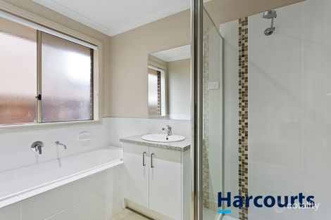 Property photo of 64 Myrtle Crescent Warragul VIC 3820