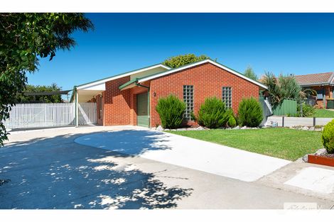 Property photo of 2 David Place West Wodonga VIC 3690