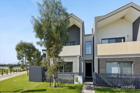8 Gahnia Walk, Rowville, VIC 3178