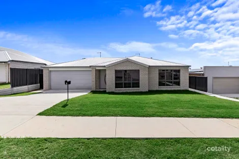 7 Wungul Dr, Nikenbah, QLD 4655