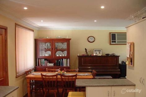 Property photo of 12 Lowana Crescent Seven Hills NSW 2147