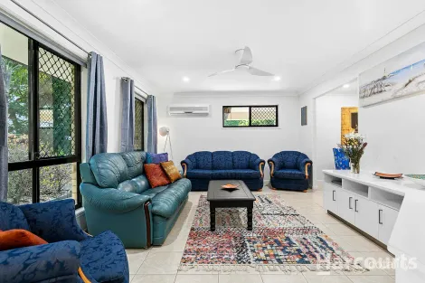 Property photo of 16 Crawford Drive Dundowran QLD 4655