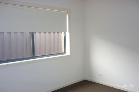 Property photo of 14 Mirabelle Street Pakenham VIC 3810