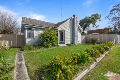 Property photo of 9 Fore Street Lake Wendouree VIC 3350