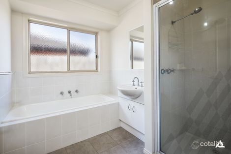 Property photo of 9 Springwater Drive Drouin VIC 3818