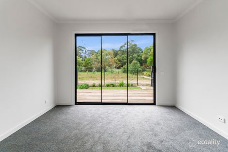 Property photo of 29 Savoy Grove Cranbourne North VIC 3977