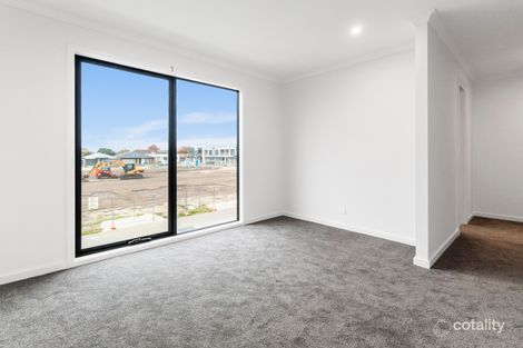 Property photo of 29 Savoy Grove Cranbourne North VIC 3977