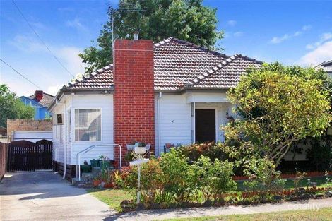 35 Pine St, Reservoir, VIC 3073