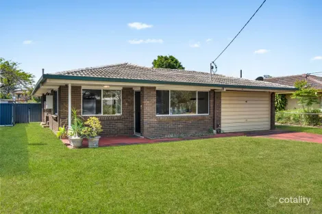 Property photo of 4 Fifteenth Avenue Brighton QLD 4017